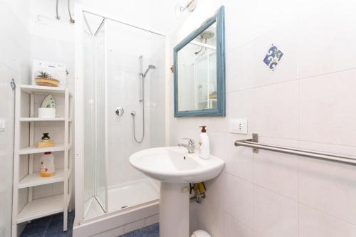 10 Min Città del Vaticano-Stadio olimpico Lucia Apartment 1BDR, Rome (photo 4)