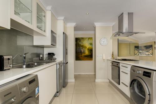Spacious Luxury Apartment - Waterfront - image 9