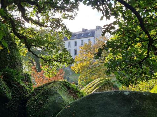 Vue imprenable sur le Moulin du chaos ! - Locmaria-Berrien