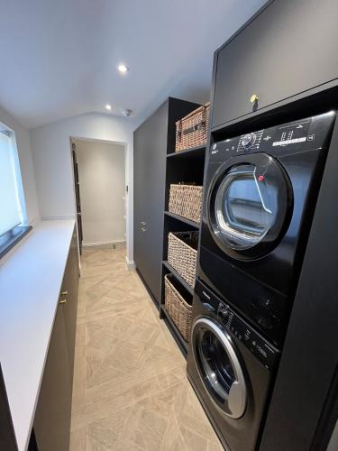 Stunning Town House in City Centre- Free Parking!, Bath (photo 10)