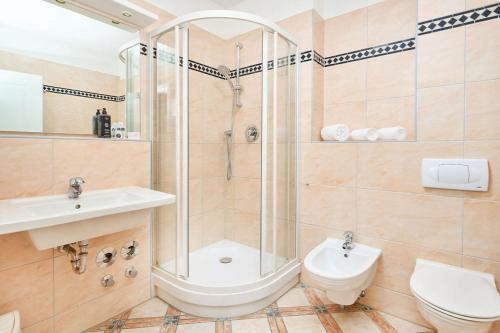 Double Room with Balcony - Land Side