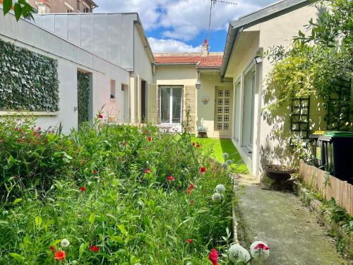Belle maison, jardin, 15 min Paris centre gîte à louer Gentilly
