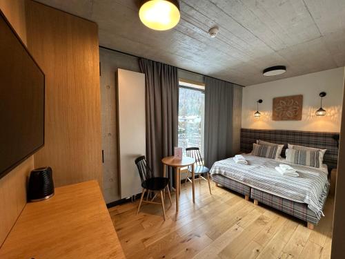 Standard Double or Twin Room image 3