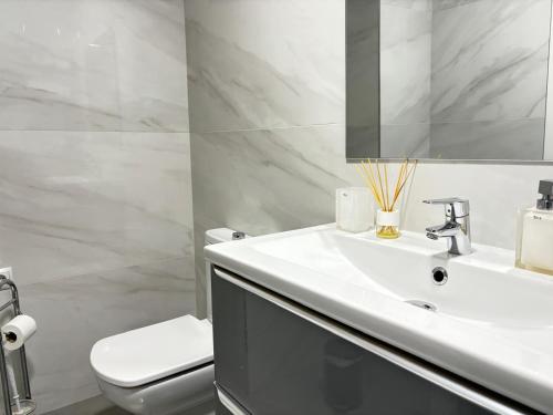 حمام, Rentaly Holidays Apartamento Artes de Arcos Almería (Rentaly Holidays Apartamento Artes de Arcos Almeria) in Poligono de San Isidro