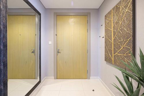 Modern 3-Bedroom Apartment with Breathtaking City Views, Dubai (photo 2)