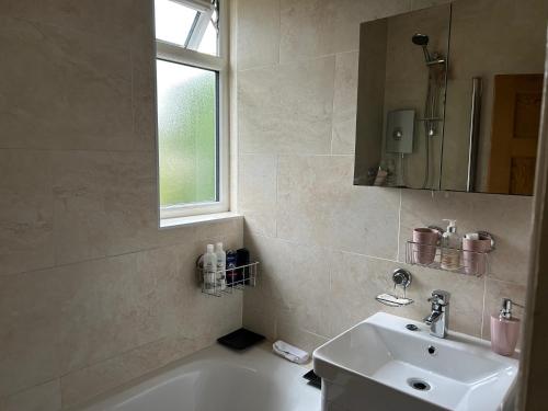 6Guests-Parking-PetsOK-FamilyFriendly-Garden, Manchester (fotografie 7)