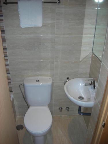Hostal Sonia - image 10