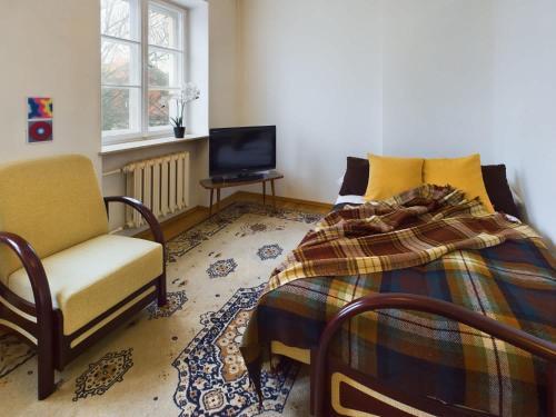 Cozy Studio in Krakowskie Przedmieście near Old Town by Noclegi Renters, Varsovie