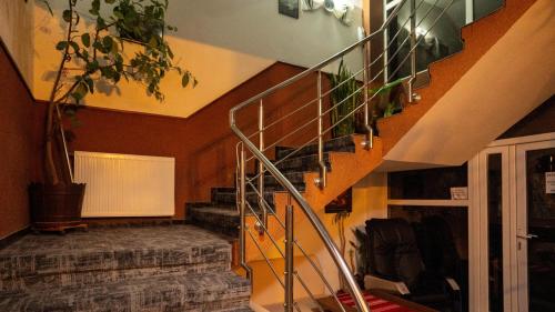 Villa Select - image 10