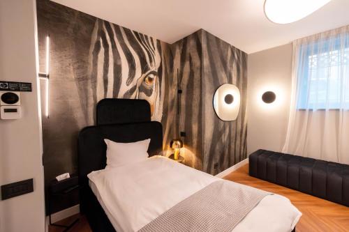 Single Room image 2