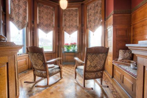 sala de TV, Market Street Inn in Wooster