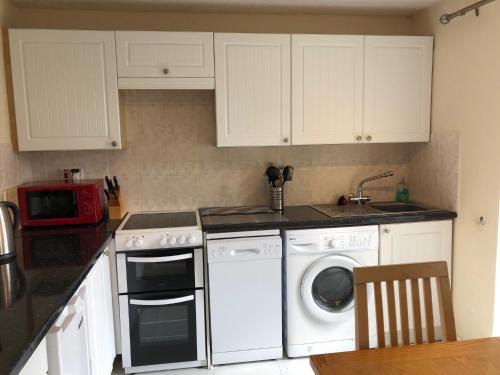 8 Manorcombe Bungalows 8 Manorcombe Bungalows