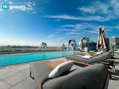 Stylish 1BR Retreat with Modern Interiors in Dubai
