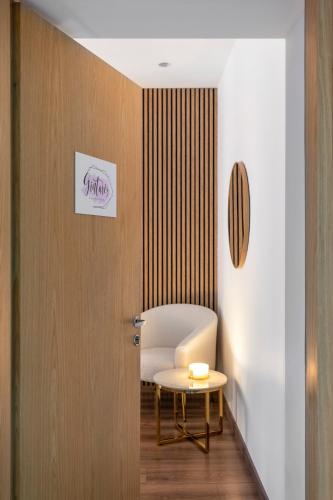 Domus Hotel in 比斯托納斯