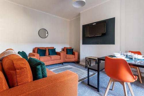 Darlington 4BD Home: Modern Comfort & Free Parking gîte à louer Harrogate Hill