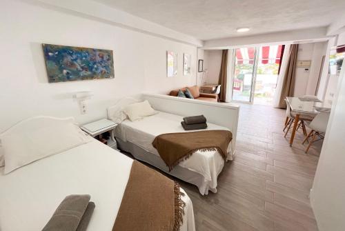 Prime garden-view Studios 2