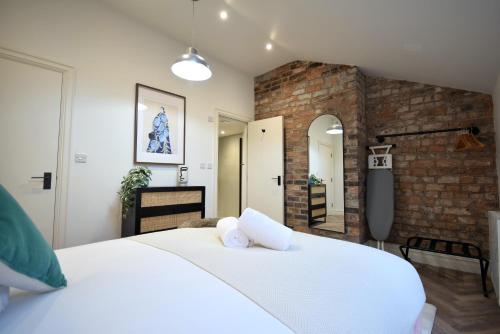 CITYeSCAPE - 2BR Top Floor Penthouse NQ, Manchester (zdjęcie 10)