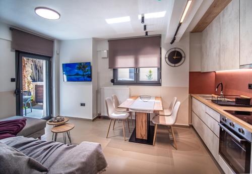 One-Bedroom Apartment with Garden image 3
