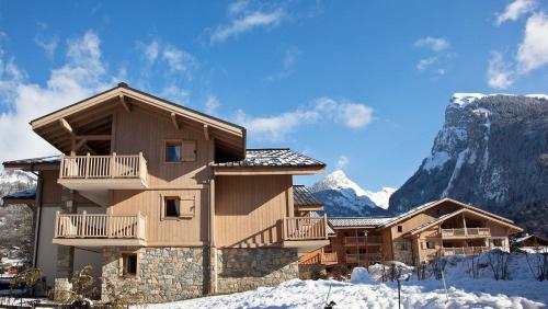 Superior One-Bedroom Apartment with Balcony