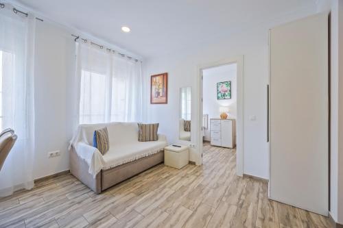 Apartamentos Benidorm Chorrol - image 4