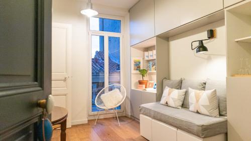 La Maison Vague – Marseille, NY
