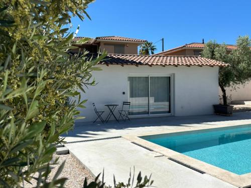 La MakOw Home BnB Gignac-la-Nerthe