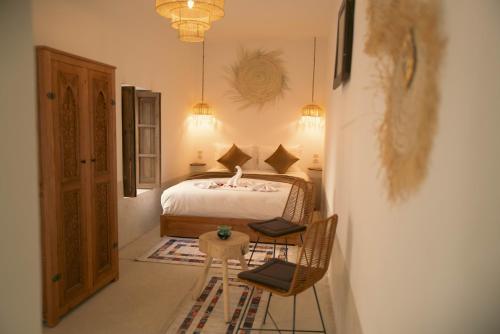 Riad julines - image 13