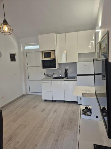 keuken, Viducic Apartments in Dragove