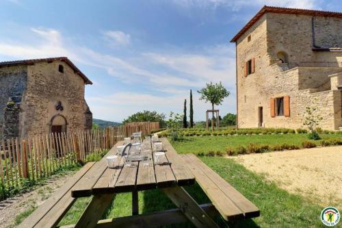 Garden, Gite de Bathernay au Donjon in Bathernay