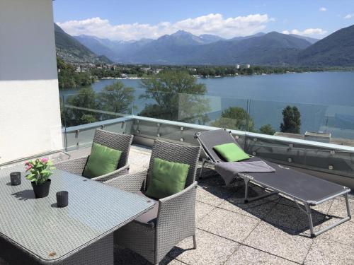 Attico Luciana by Fewotessin in Minusio, Schweiz