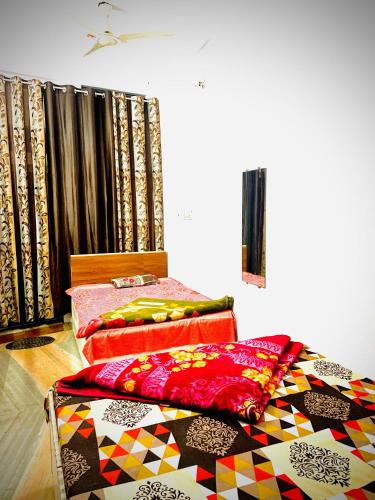 balaji hotel & guest house in Reengus