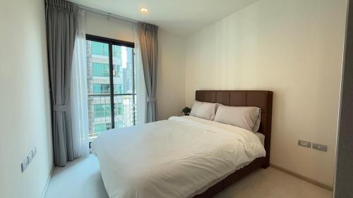 Luxurious Downtown Apartment With Train Access Bts, Bangkok (photo 4)