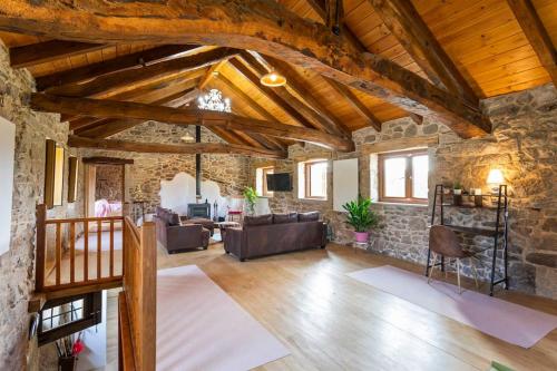 Casa Vacacional Retiro Rural en el Camino The Land of Eve in Friol