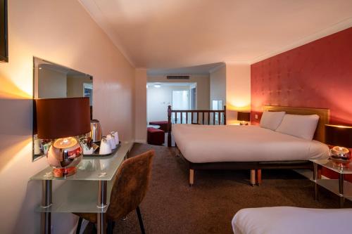 room detail thumbnail 1