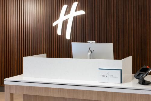 홀리데이 인 호텔 앤드 스위트 리치먼드 웨스트 엔드 바이 IHG - 로비