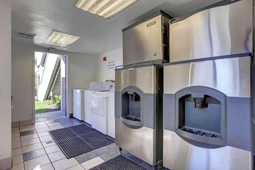Studio 6  Suites Bellflower, CA - Los Angeles