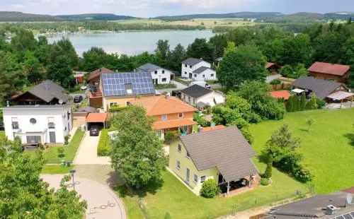 Haus am See Ferienhaus 4 in Wackersdorf, Deutschland