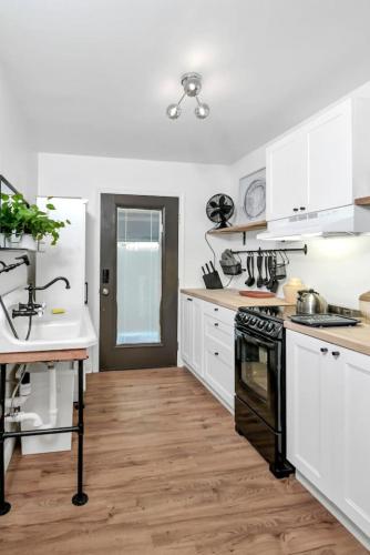 Konyha, W. Cola Mini Pad -Tiny House in West Columbia (SC)