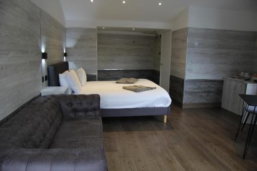 Canal Cottages Room Type - Deluxe Junior Suite