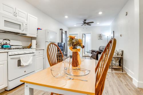 1 Mi to Dtwn Pet-Friendly Corning Retreat in Corning