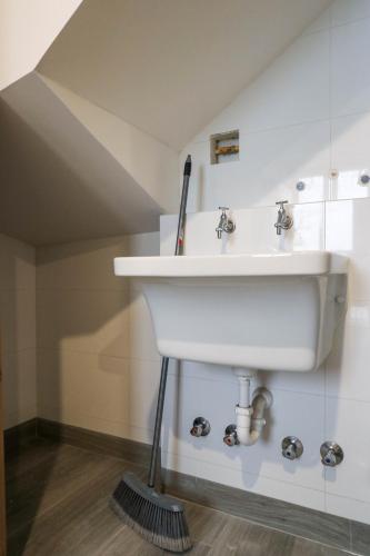 Caster by Wynwood House