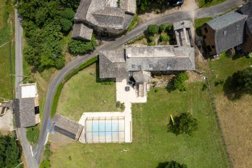 Grand Gîte piscine, L'Estrebaldie Aveyron gîte à louer Centrès