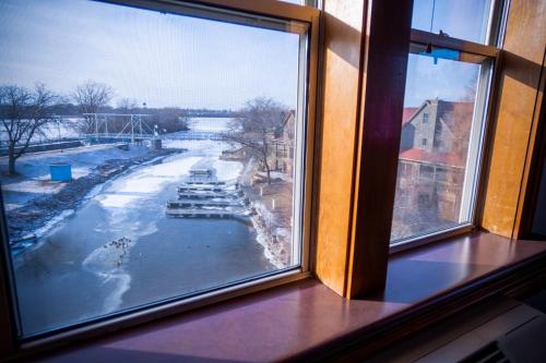 Nuk's Executive Suites