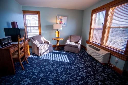 Nuk's Executive Suites