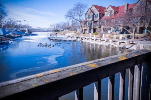 Nuk's Executive Suites