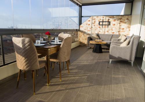 C104- Luxurious Penthouse with Incredible Sea View, Casablanca (foto 8)