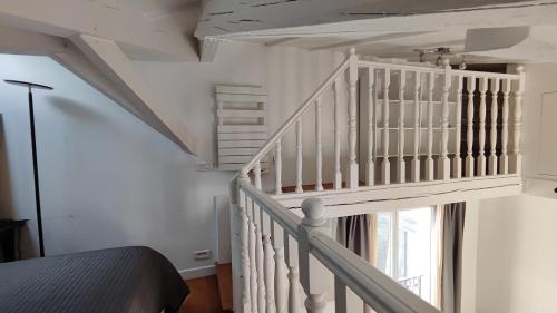 One-Bedroom Apartment image 10