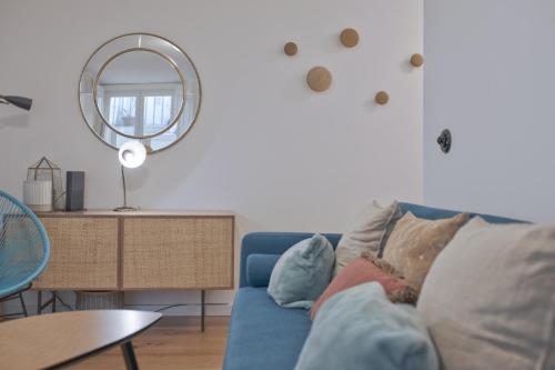 Alfama Design with Terrace by Homing - image 10