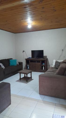 Bela Casa para Pousada na Praia de Arambaré (Bela Casa para Pousada na Praia de Arambare) in Arambare