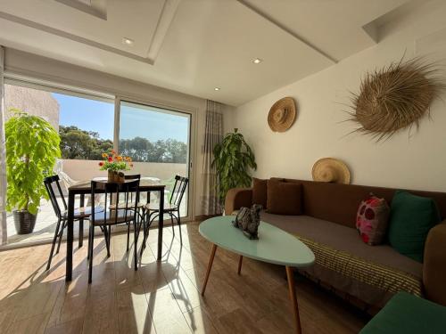 Jasmine Studio coquette